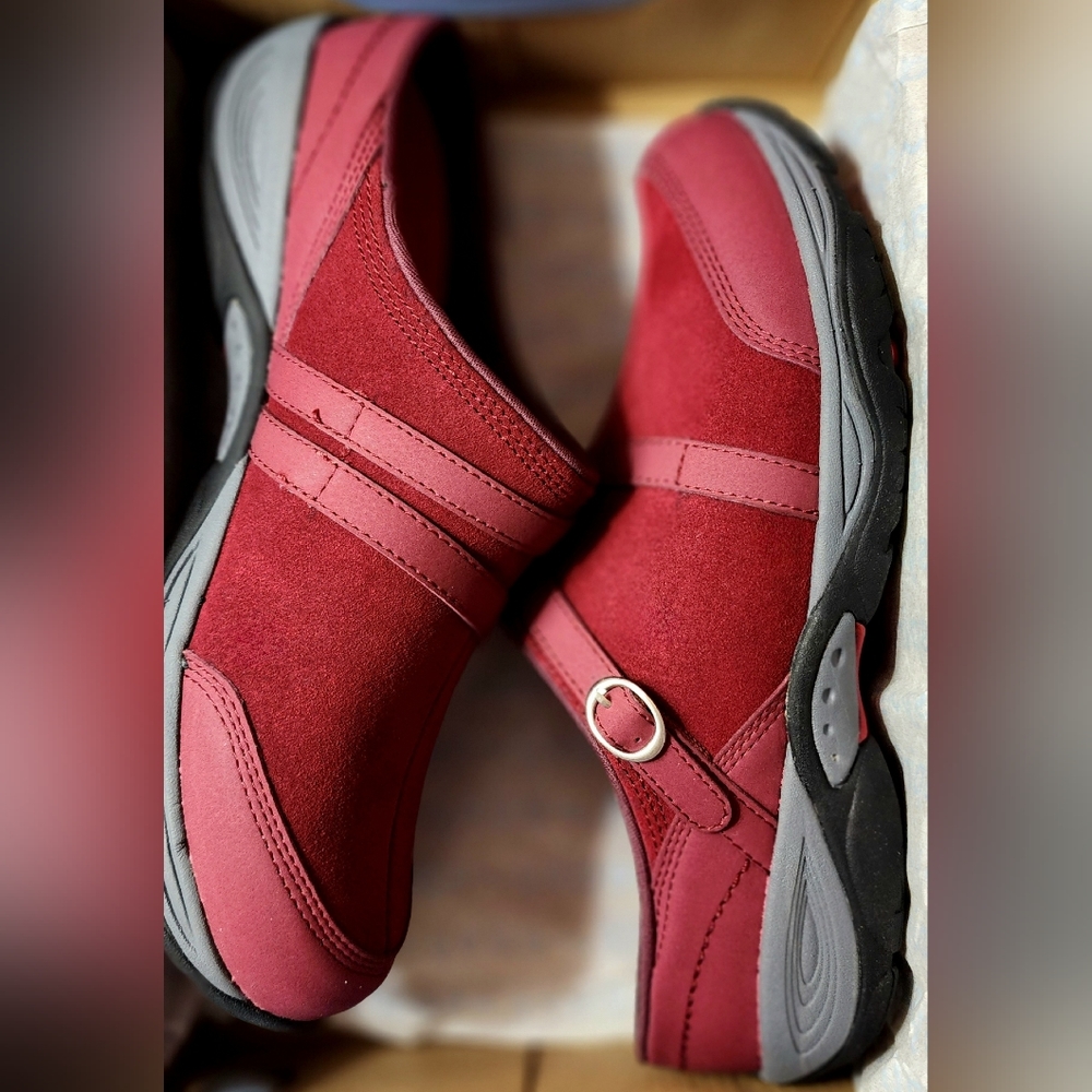 Easy Spirit Clogs